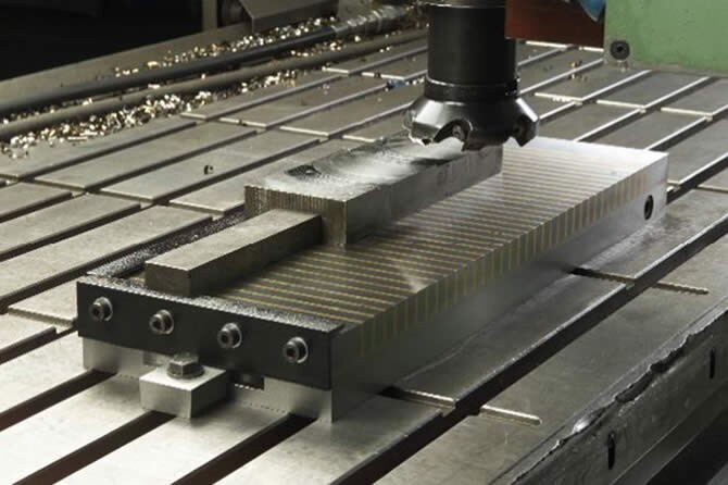 Magnetic Chuck Bed for Lathe | HVR MAG