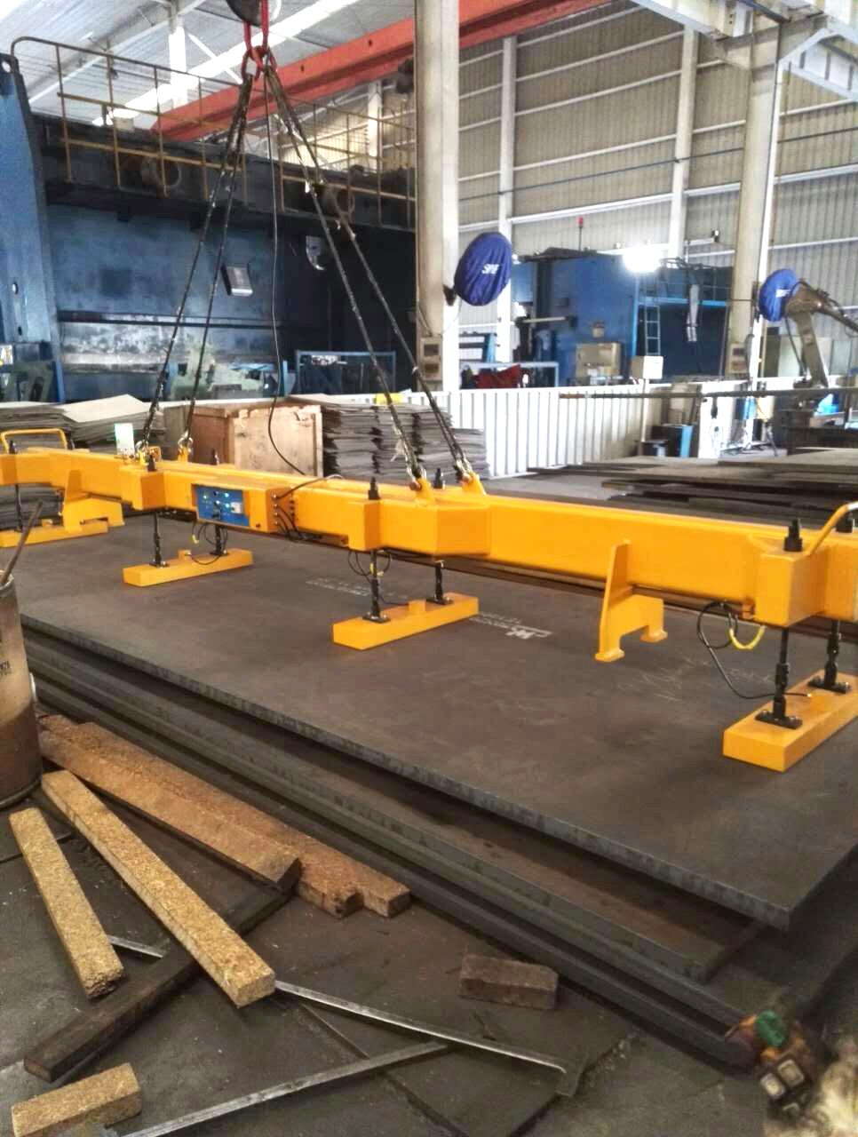 Thick Steel Plate Lifter - Permanent Electromagnetic Lifter | HVR MAG