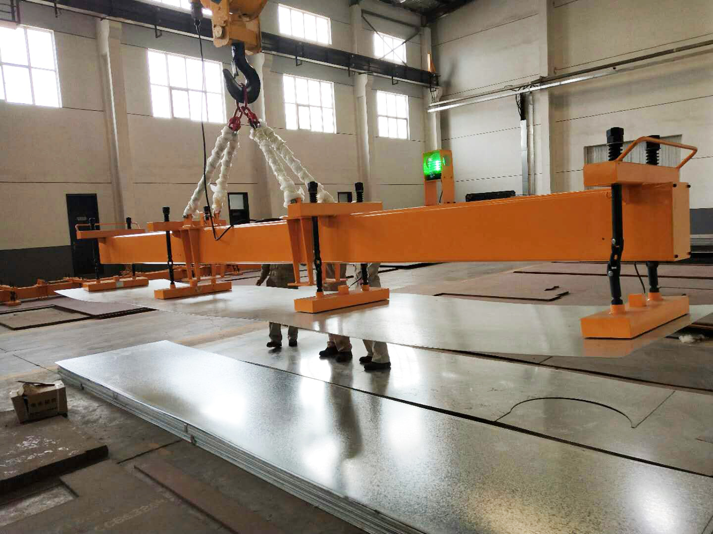 Scratch-Free Steel Sheet Metal Lifting - Magnetic Lifting Beam