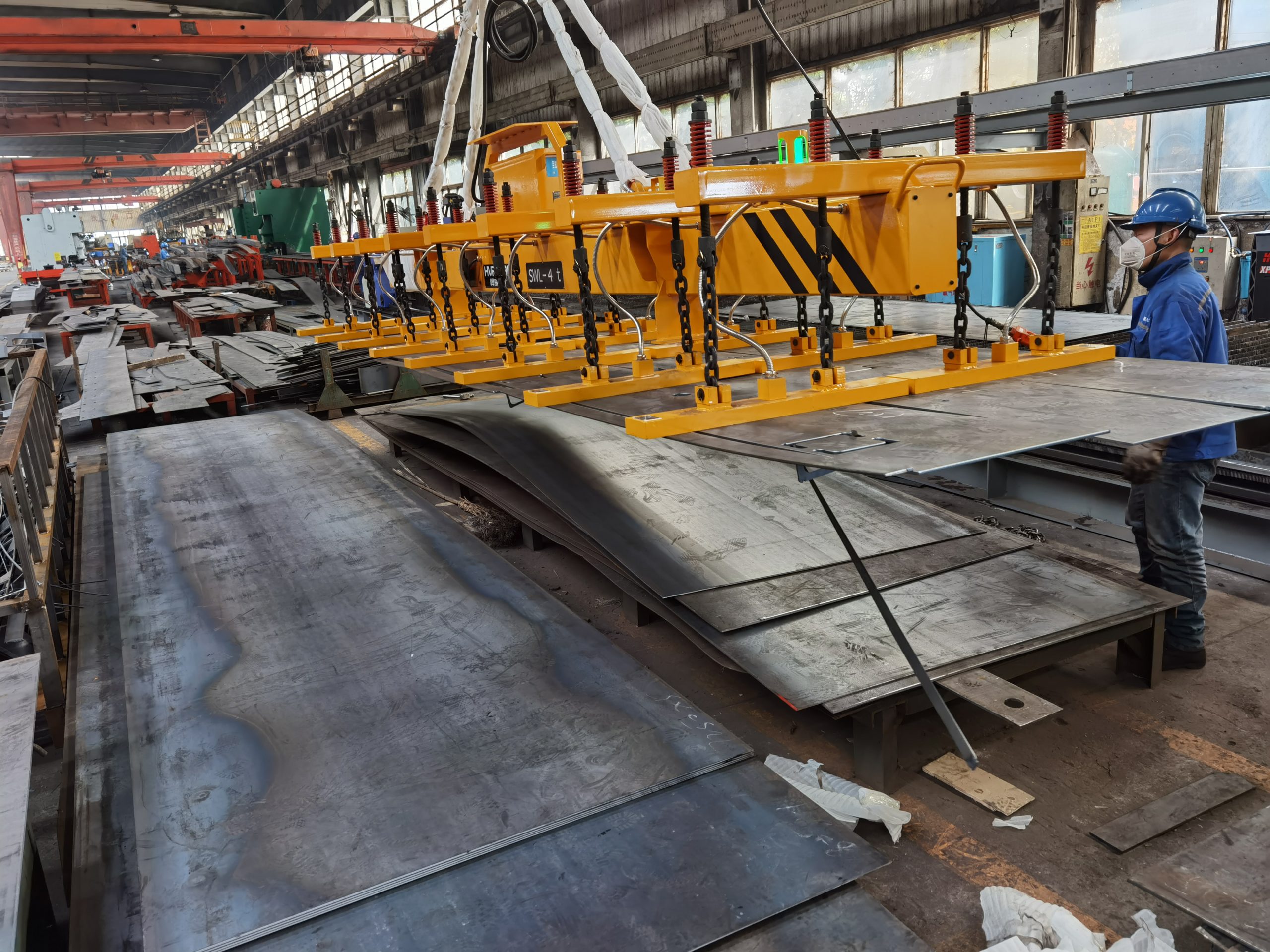 Lifting Magnet Safety Operation - Unloading Cut Steel Plate Parts | HVR MAG