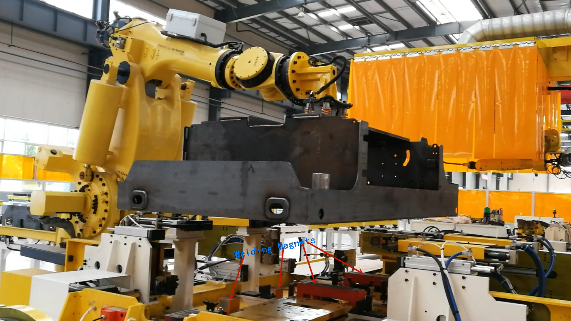 Pick and Place Magnet on Robotic Arm Lifting Steel Welding Workpiece - HVR MAG