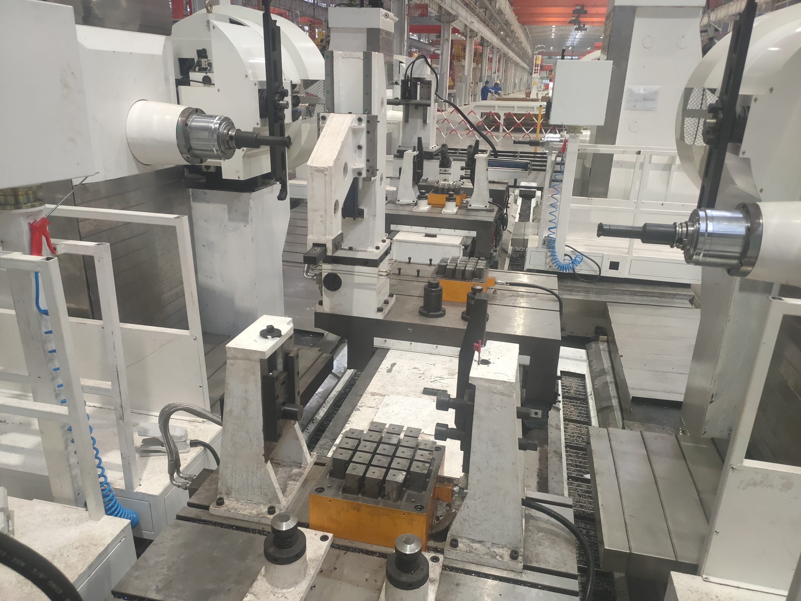 Workholding Magnet Chucks in CNC Vertical Machining Center - HVR MAG