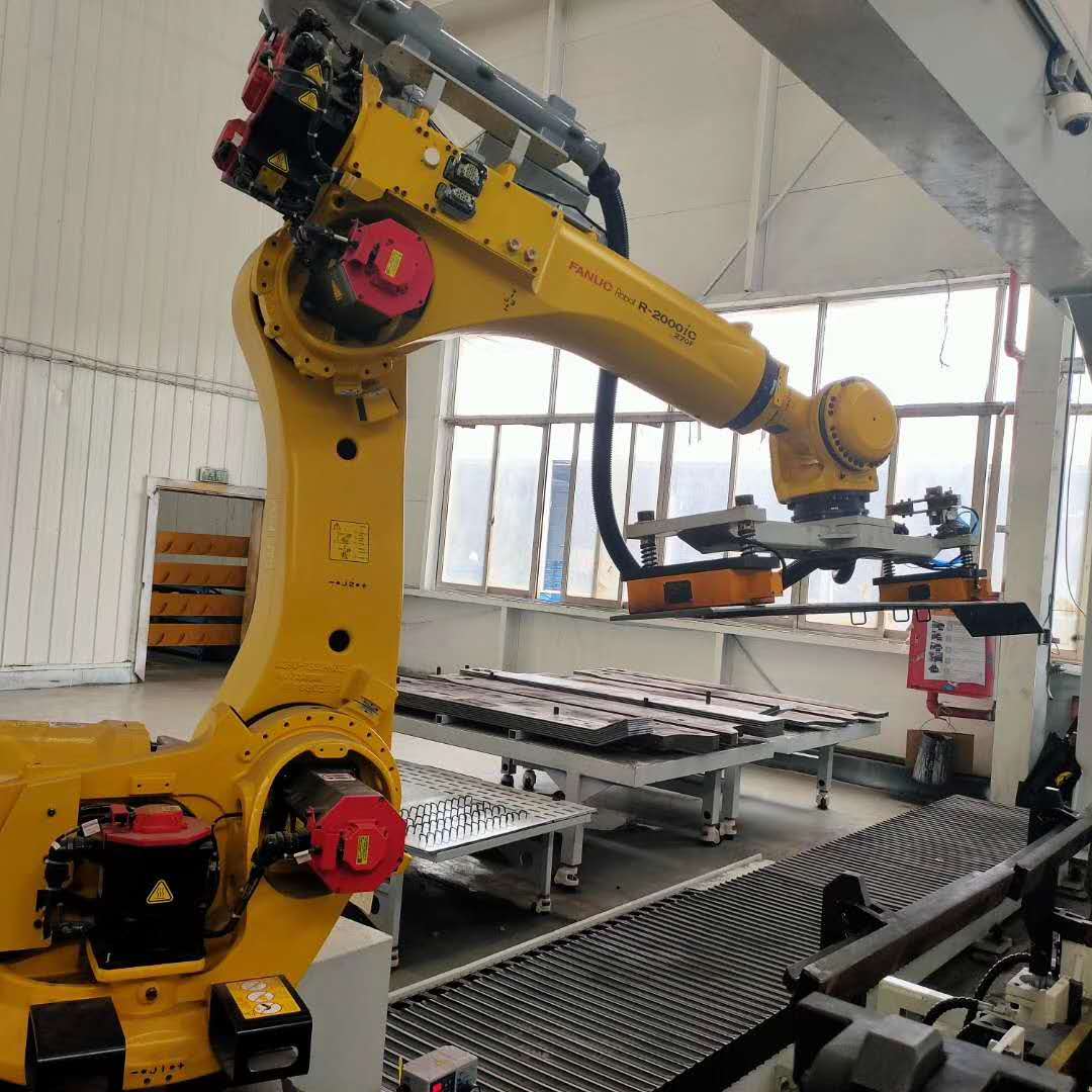 magnetic end effector on FANUC robot - HVR MAG