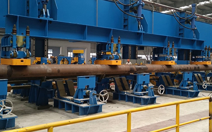 Magnetic gripper on automated palletizer and intelligent crane- HVR MAG