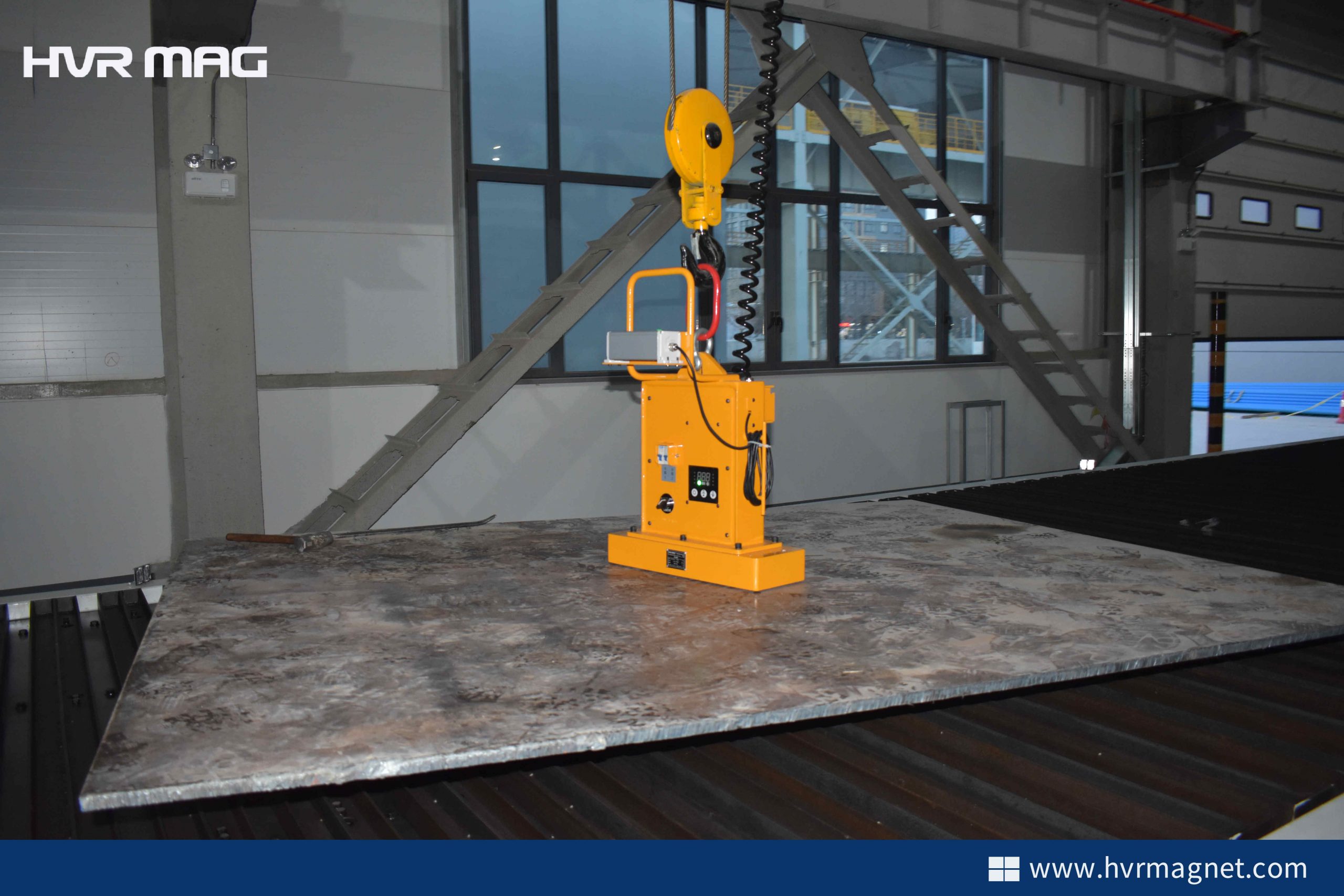 magnetic plate lifter, loading & unloading small plate up to 1000kg for cutting table - HVR MAG