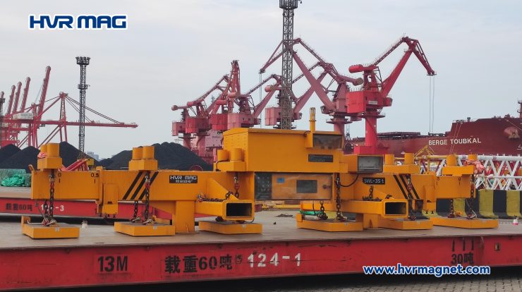 lifting magnet at port