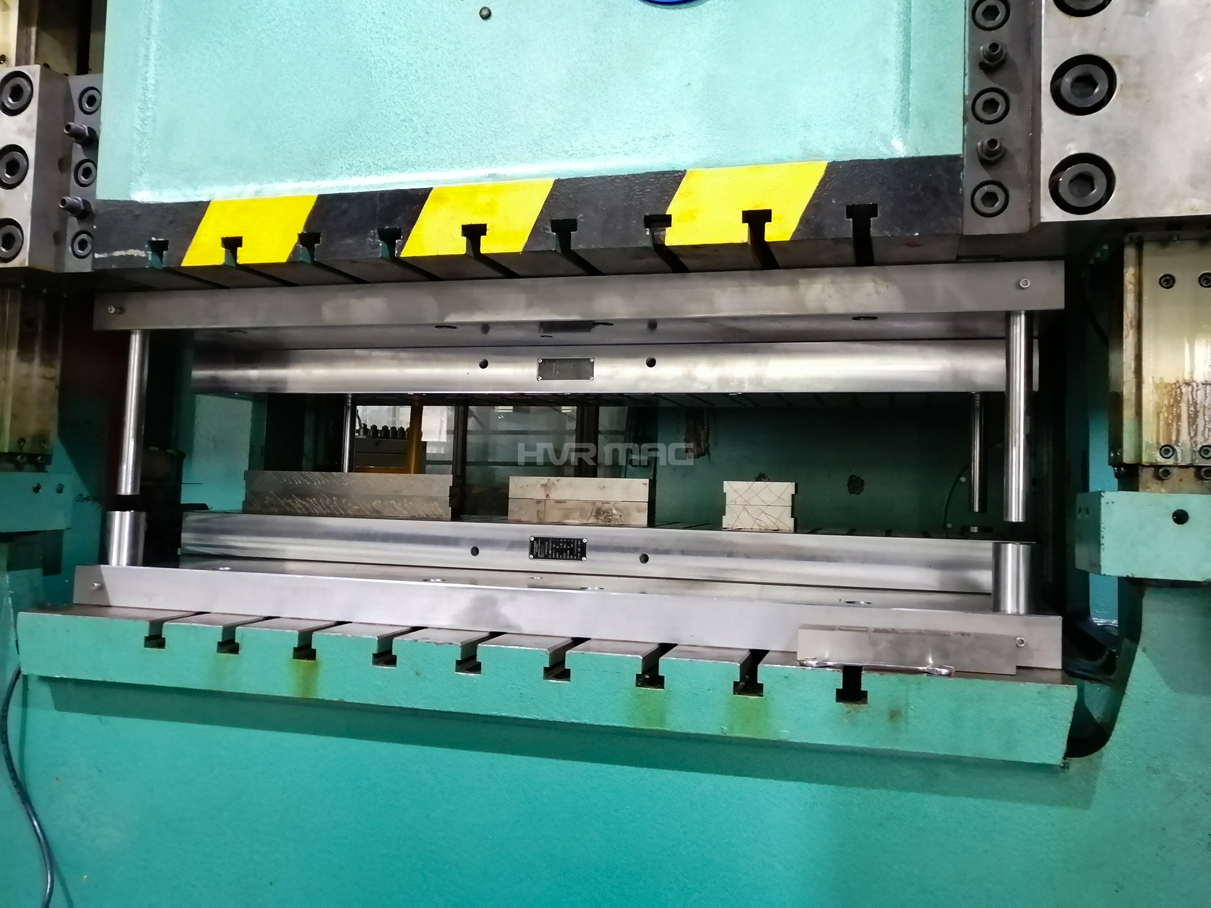 Magnetic Clamping System for Die Change