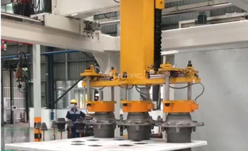 Cartesian Robot Depalletizing Steel Wheel Hubs with Customed Magnetic Gripper