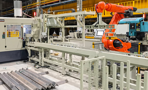 Magnetic End Effector on KUKA Robot Palletizing Steel Profiles